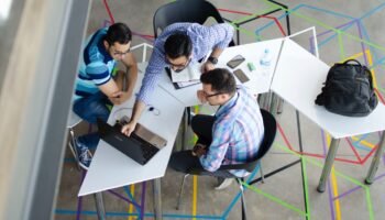 THE BENEFITS AND WORKING STRUCTURE OF A BOUTIQUE ADVERTISING AGENCY
