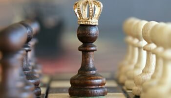 HOW TO USE KEYWORDS IN AND AROUND LINKS FOR HIGHER SERP RANKINGS
