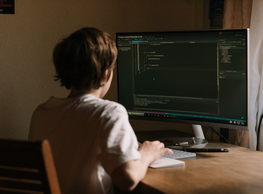 Read more about the article TOP 5 ENTRY-LEVEL CODING JOBS TO START YOUR CAREER